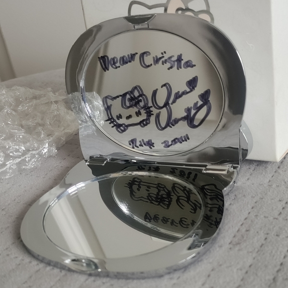 Authentic Autograph Hello Kitty (Sephora) Mirror By The Creator Of Hello Kitty - Picture 1 of 5